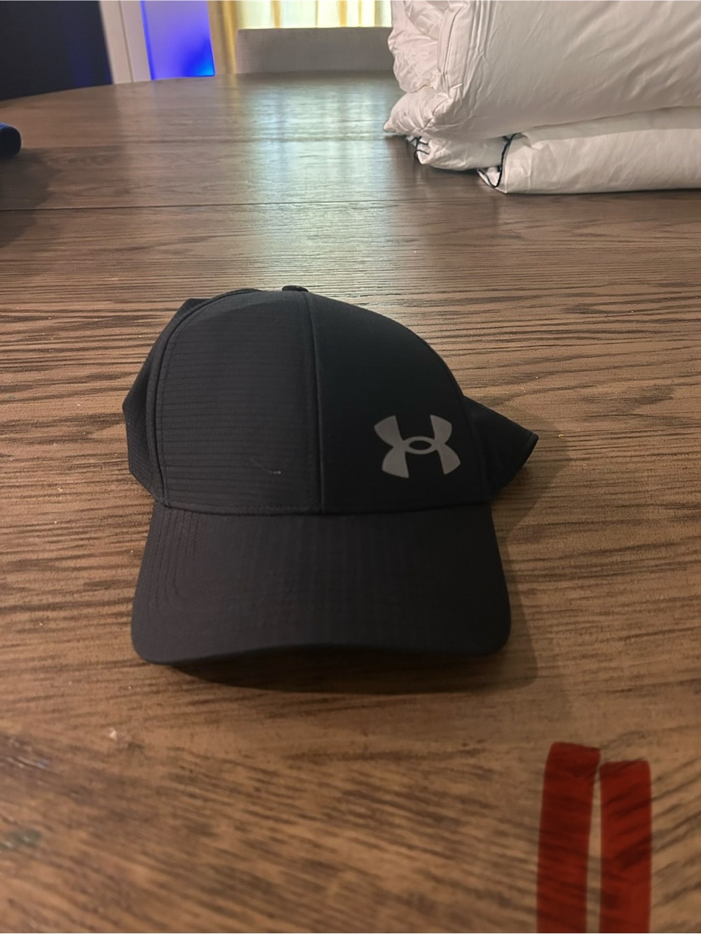 Under Armour Black Men’s Logo Baseball Hat